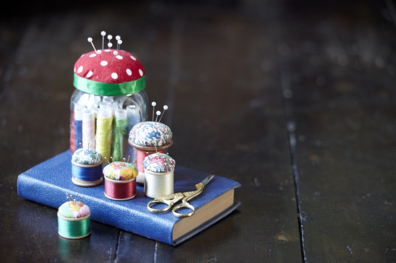 jam jar sewing kit